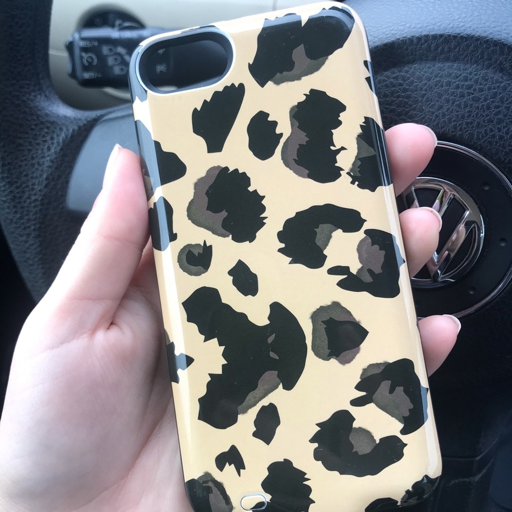 iPhone Charging Case (iPhone 7)